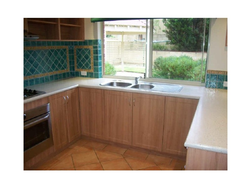 31 Somerville Drive, College Grove WA 6230