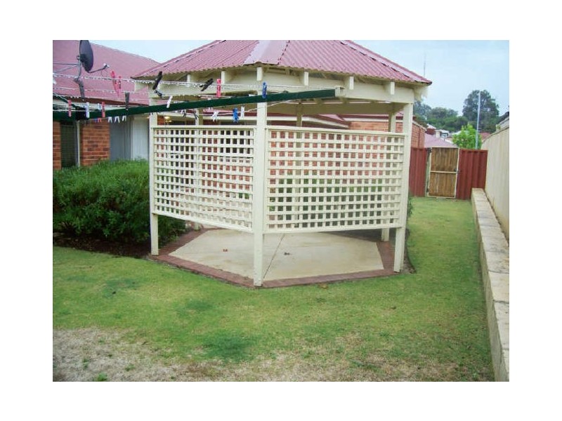 31 Somerville Drive, College Grove WA 6230