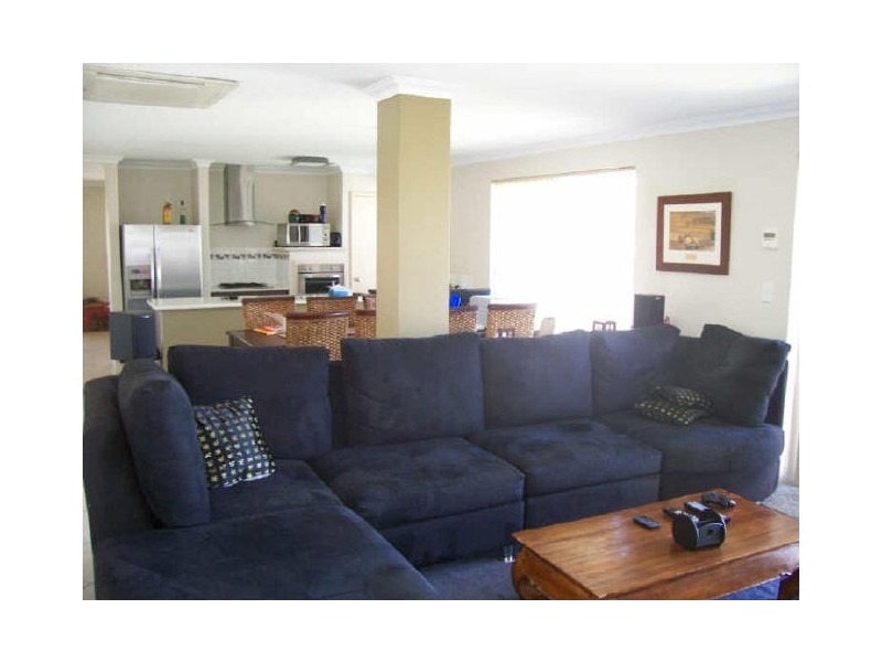 2/27 Strickland Street, South Bunbury WA 6230