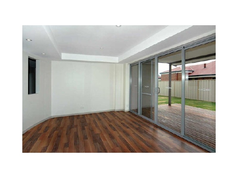 44 Lisa Road, Australind WA 6233