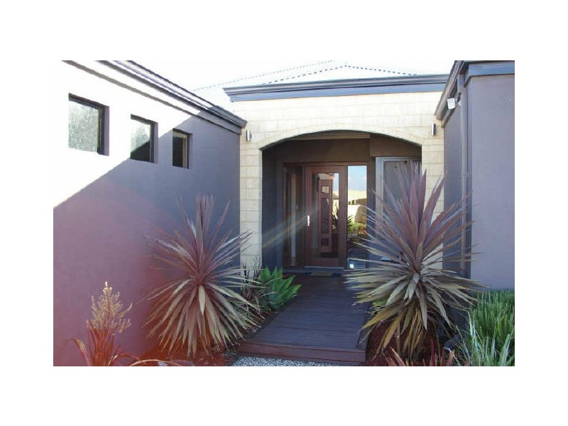 24 Peridot Street, Dalyellup WA 6230