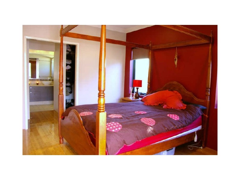 24 Peridot Street, Dalyellup WA 6230