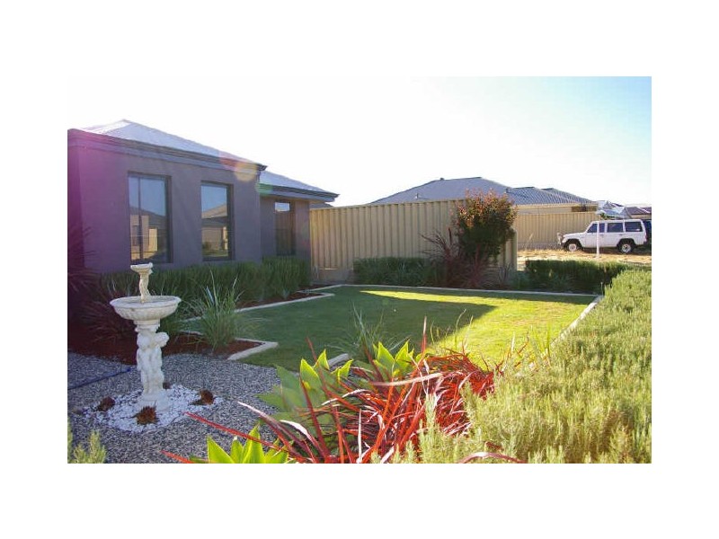 24 Peridot Street, Dalyellup WA 6230