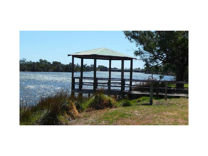 13 Lucy Victoria Avenue, Australind WA 6233