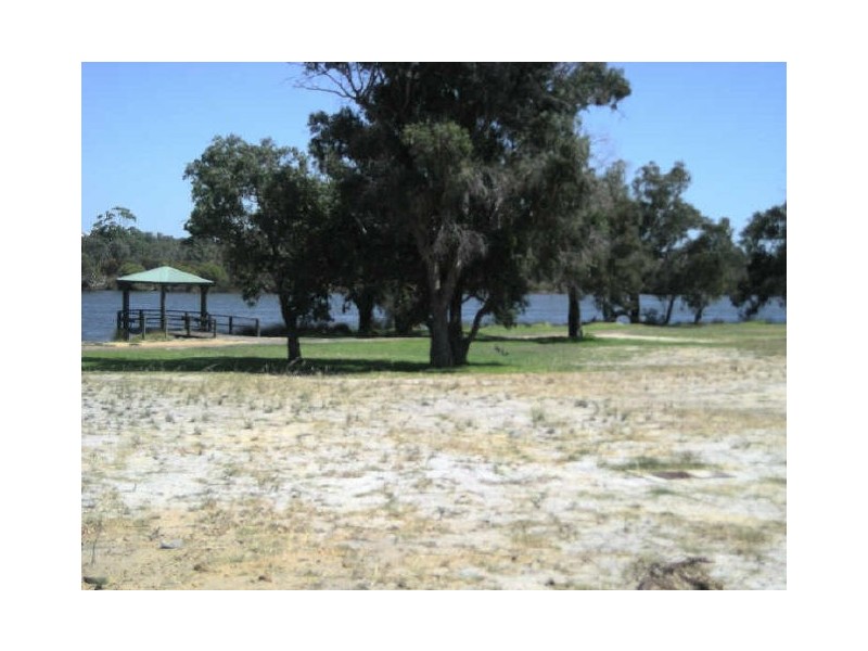 25 Lucy Victoria Avenue, Australind WA 6233