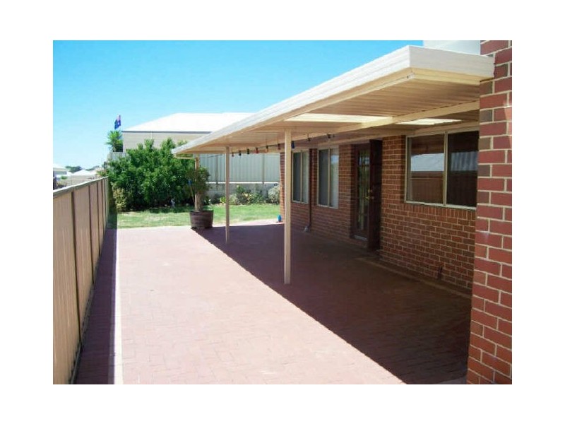 28 Lisa Rd, Australind WA 6233