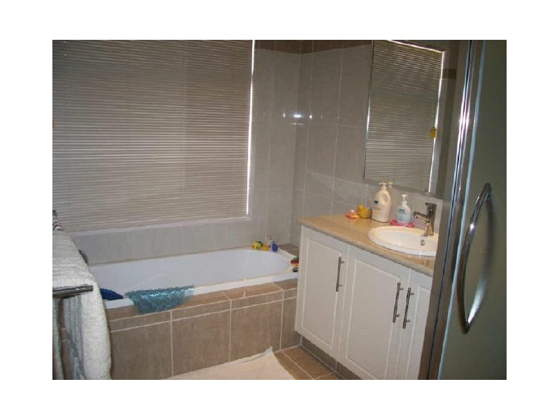 11 Naroona Drive, Dalyellup WA 6230