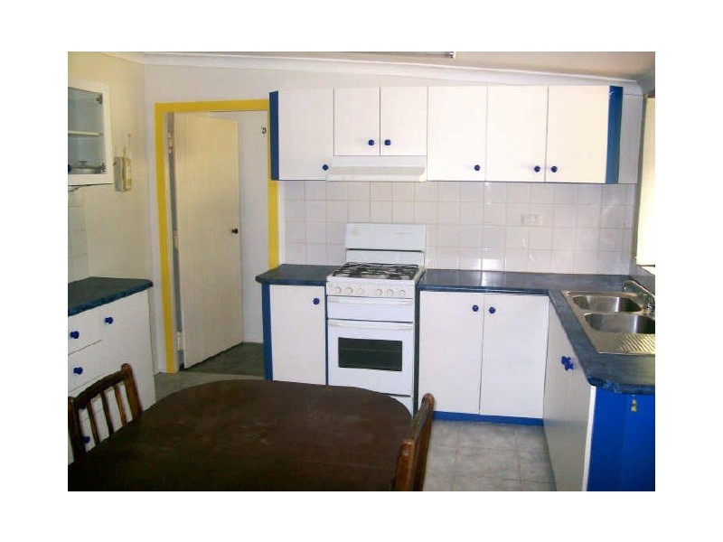 9 Russell Road, Burekup WA 6227