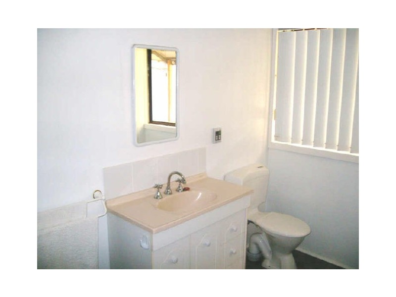 9 Russell Road, Burekup WA 6227