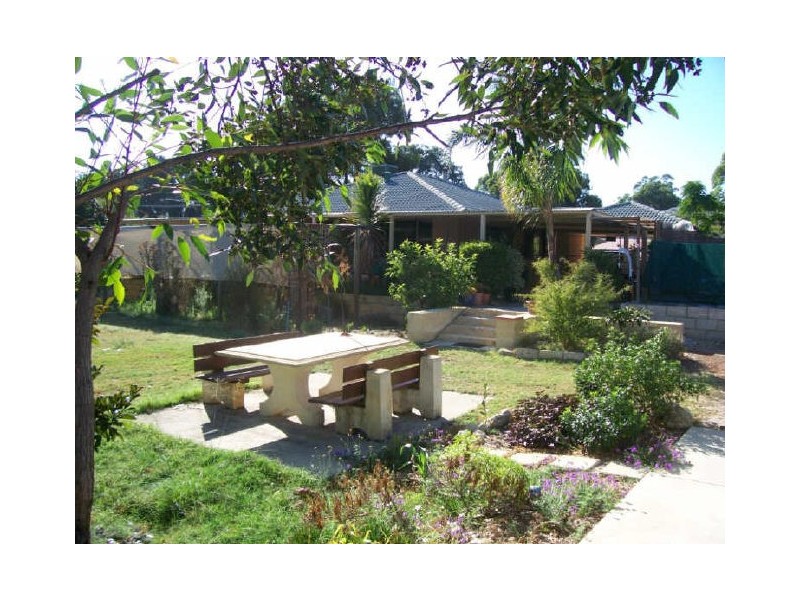 8 Heathridge Road, Gelorup WA 6230