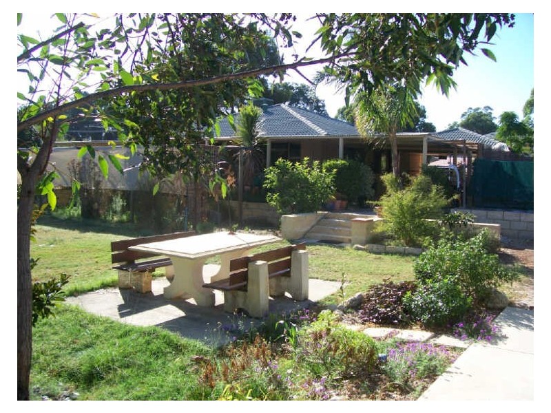 8 Heathridge Road, Gelorup WA 6230