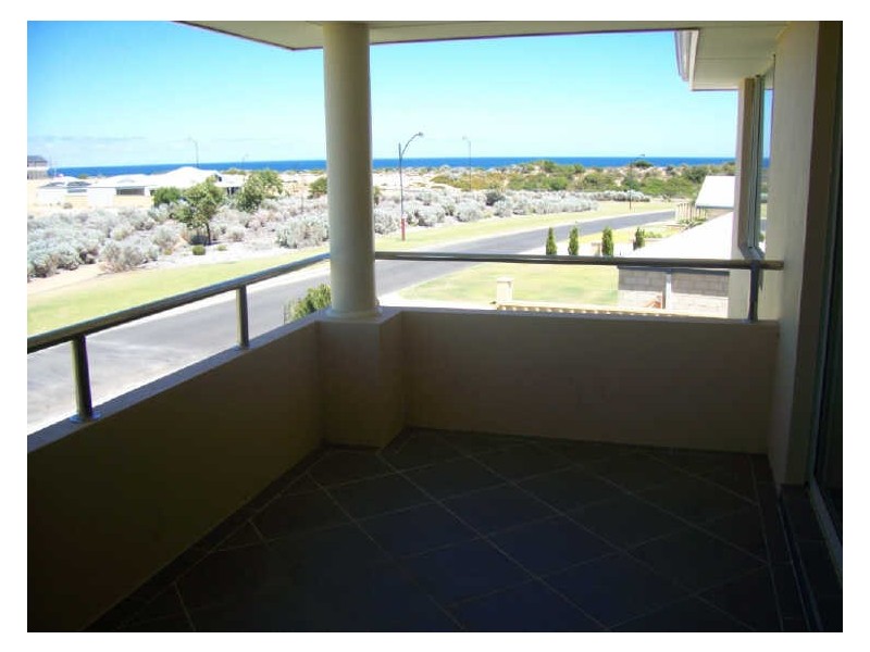 11 Naroona Drive, Dalyellup WA 6230