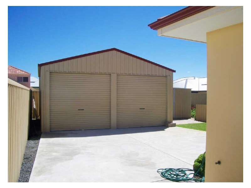 11 Naroona Drive, Dalyellup WA 6230
