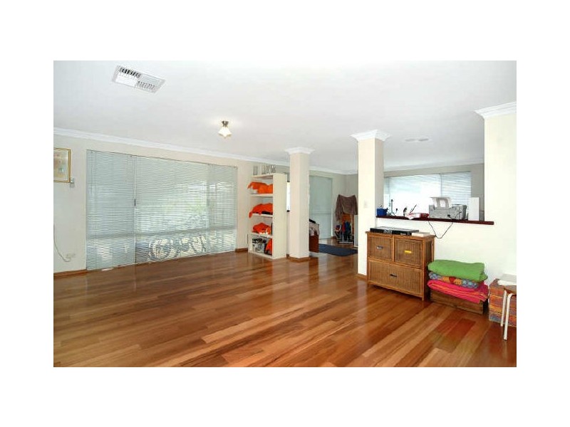 11 Jasmine Way, Glen Iris WA 6230