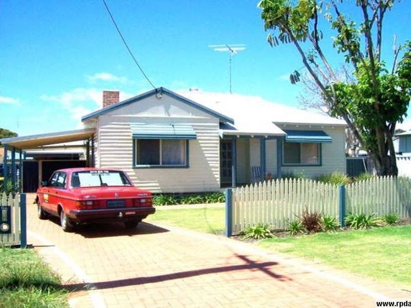 9a Tipping Street, Bunbury WA 6230
