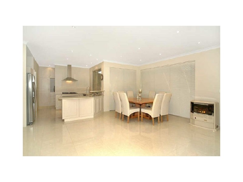 11 Sapphire Road, Dalyellup WA 6230
