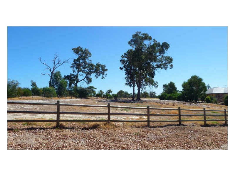8 Craigie Drive, Roelands WA 6226