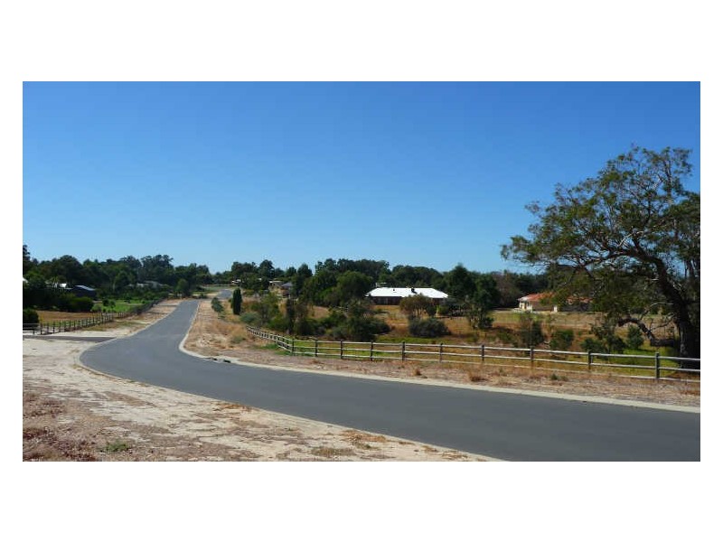8 Craigie Drive, Roelands WA 6226
