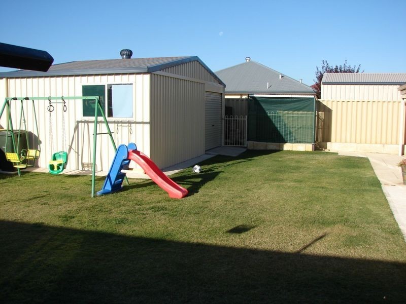 204 Norton Prominade, Dalyellup WA 6230