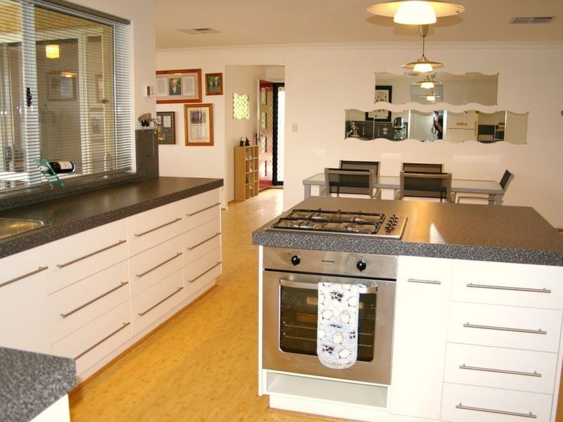 14 Wentworth Drive, Dalyellup WA 6230