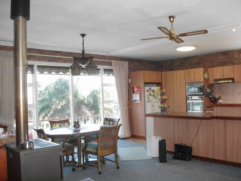 223 Old Coast Road, Australind WA 6233