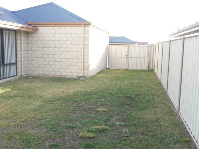 31 Grandite Fairway, Australind WA 6233