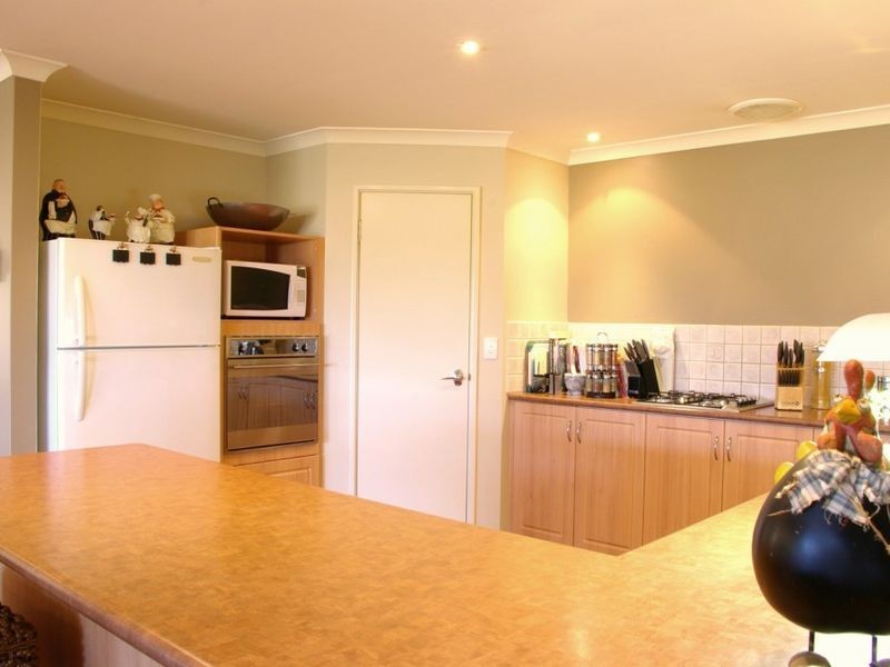 42 Avalon Road, Australind WA 6233