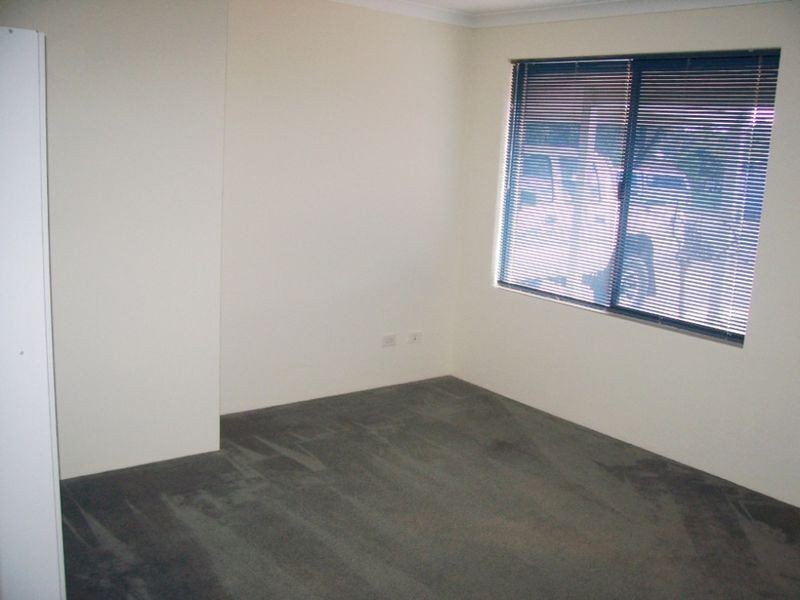14 Pembroke Street, College Grove WA 6230
