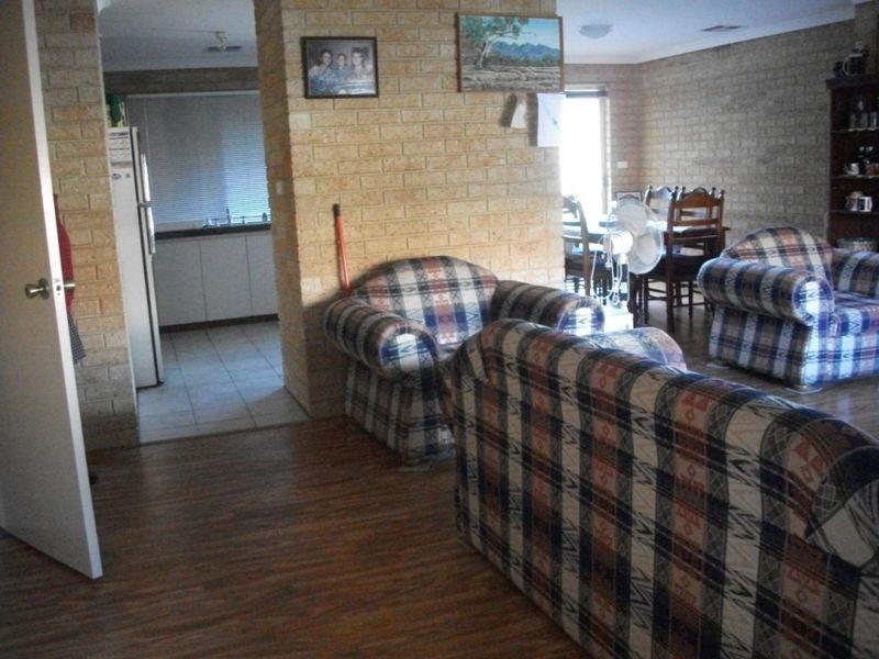 1/106 Strickland Street, East Bunbury WA 6230