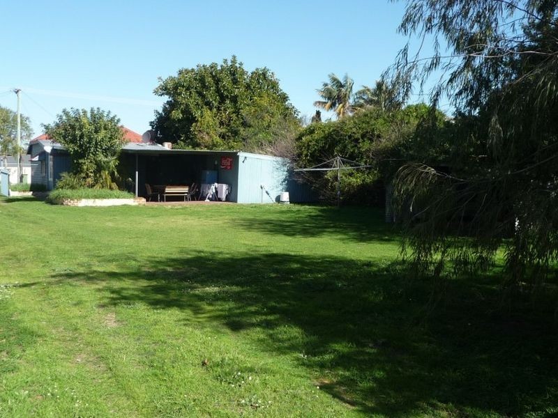 8 Halsey Street, South Bunbury WA 6230