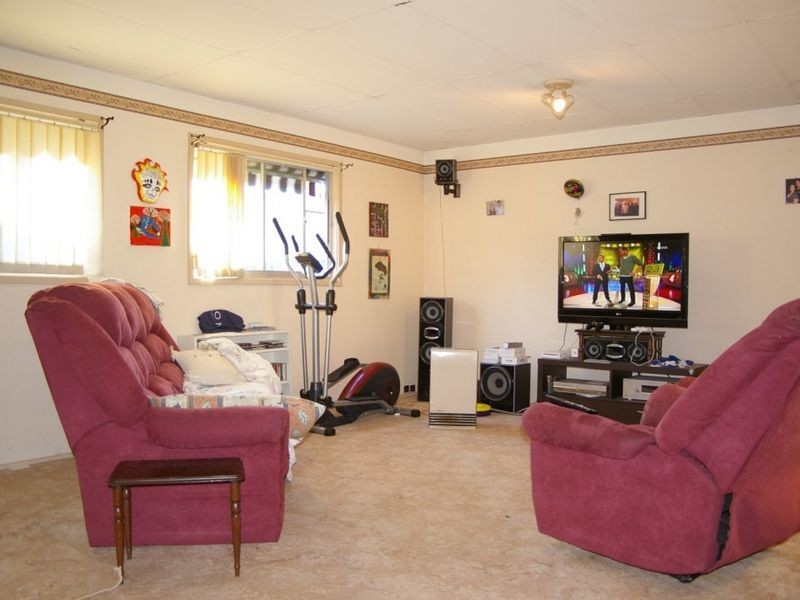 12 Sulphur Street, Withers WA 6230