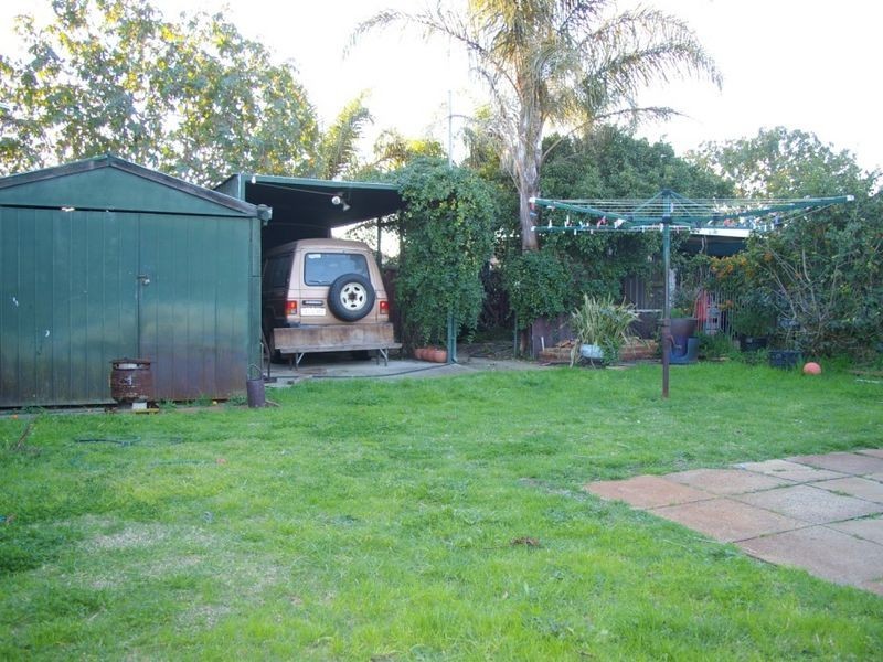 12 Sulphur Street, Withers WA 6230