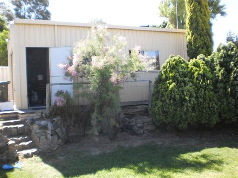 11 Parkfield Way, Australind WA 6233