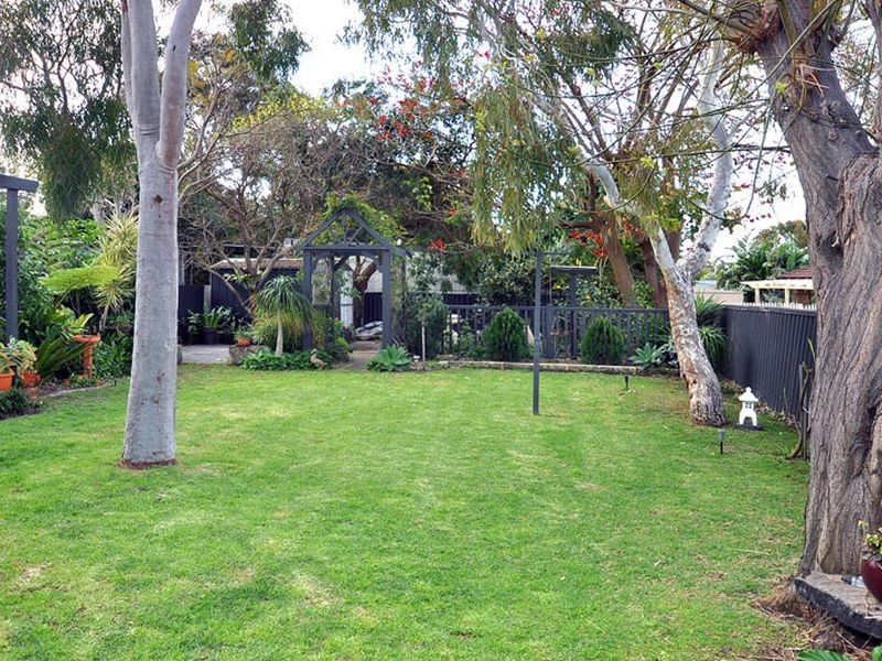 90 Beach Road, Bunbury WA 6230