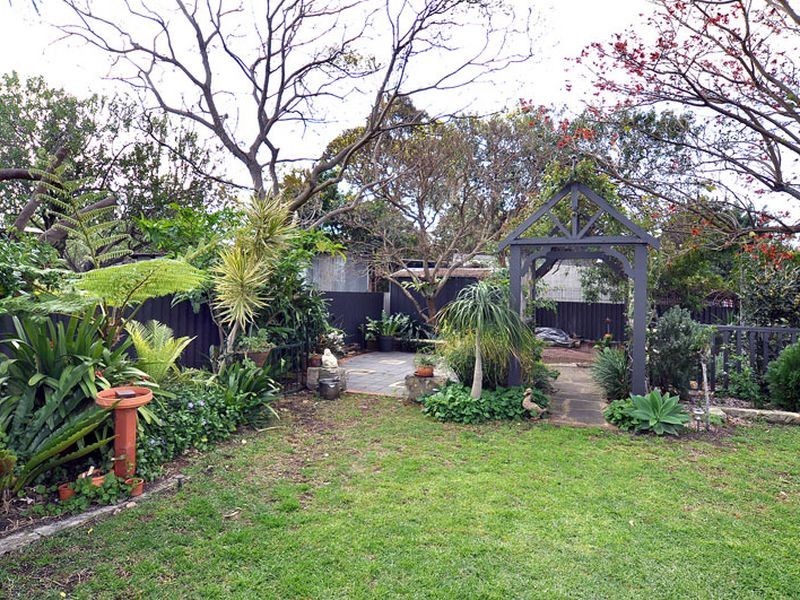 90 Beach Road, Bunbury WA 6230