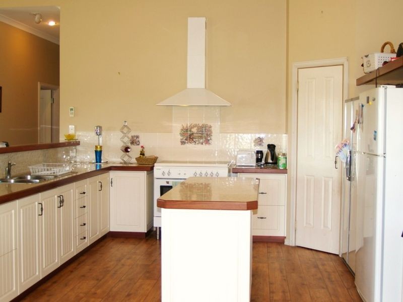 31 Sears Close, Upper Capel WA 6239