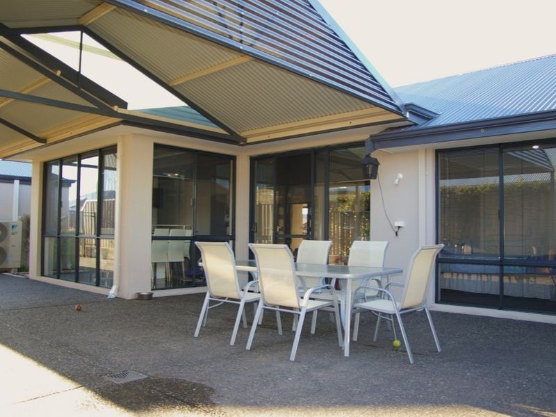 111 Hornibrook Road, Dalyellup WA 6230