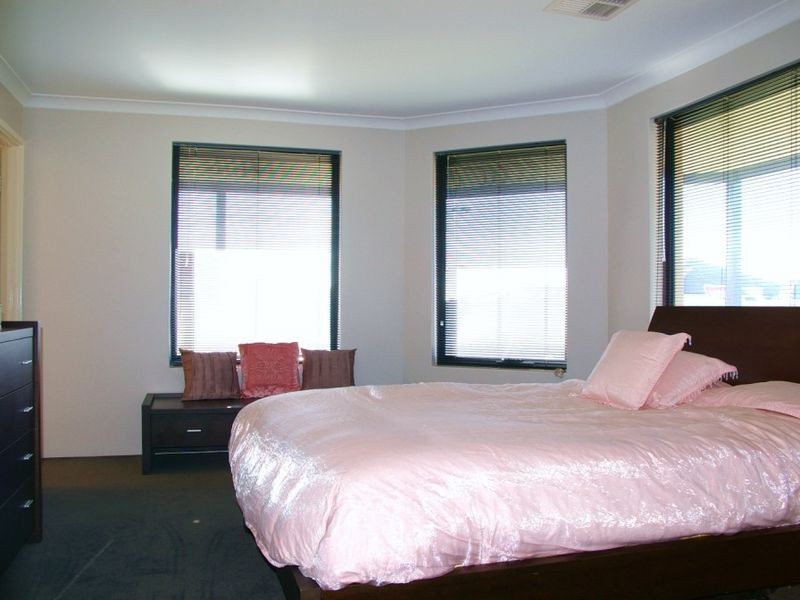 111 Hornibrook Road, Dalyellup WA 6230