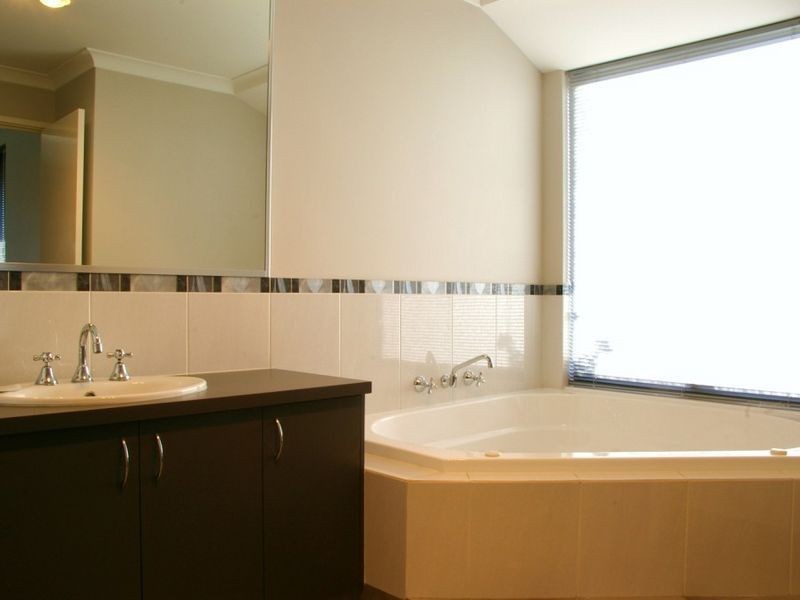 111 Hornibrook Road, Dalyellup WA 6230