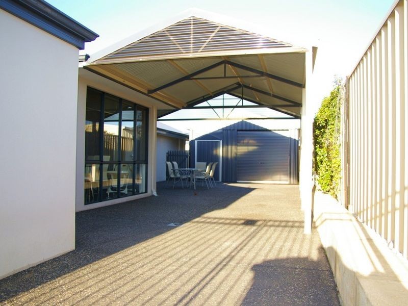 111 Hornibrook Road, Dalyellup WA 6230