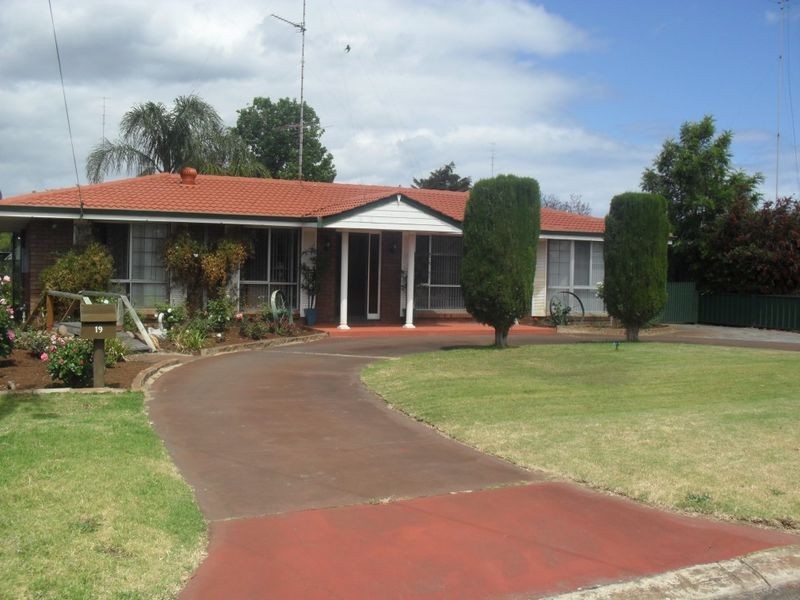 19 Cambridge Crescent, East Bunbury WA 6230