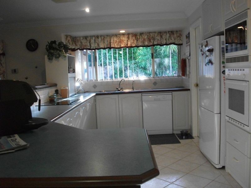 2/7a Laura Avenue, Australind WA 6233