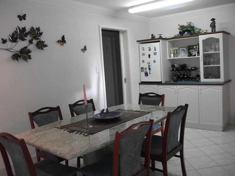 2/7a Laura Avenue, Australind WA 6233