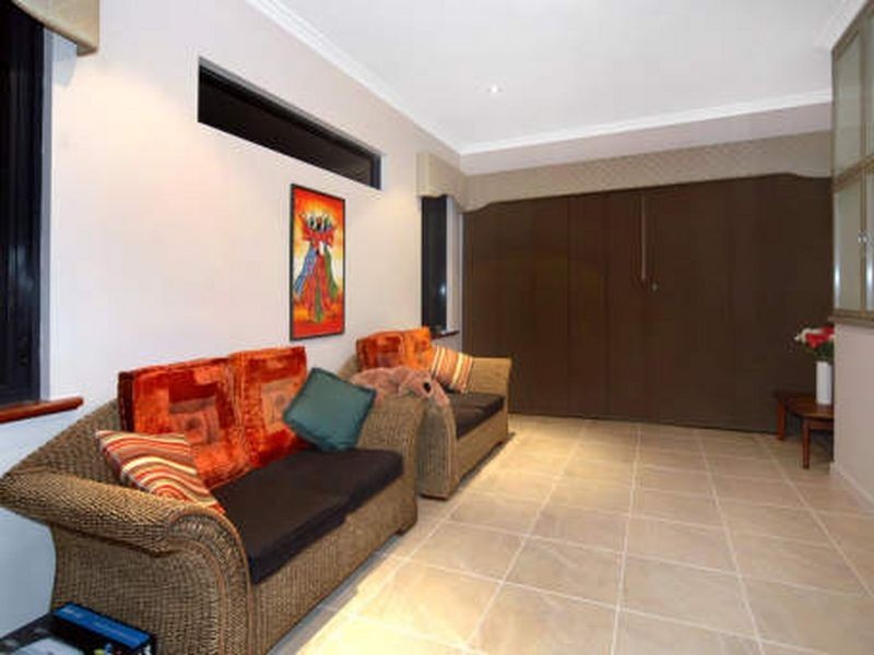 33 Portofino Crescent, Pelican Point WA 6230