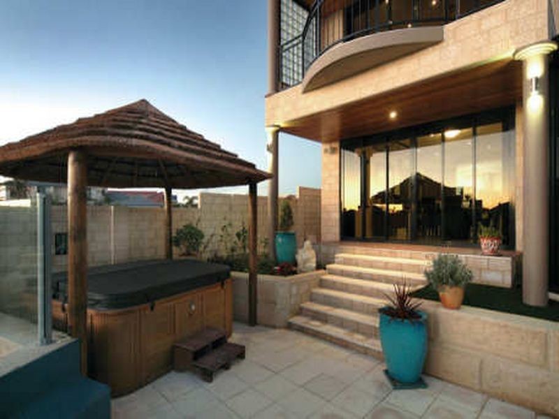 33 Portofino Crescent, Pelican Point WA 6230