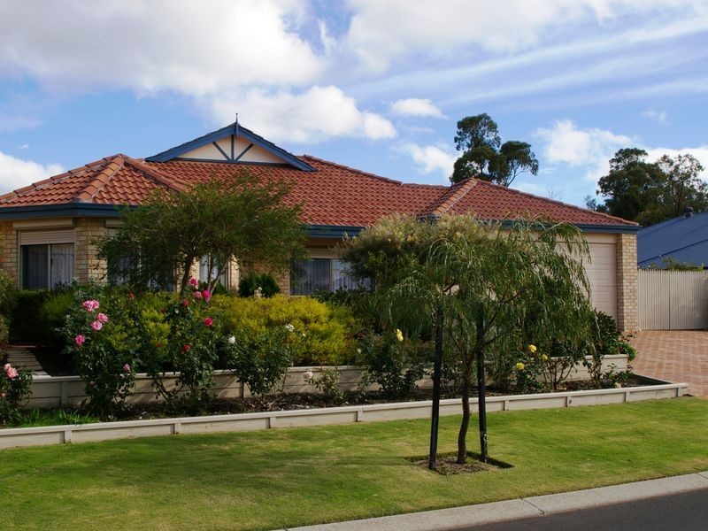 4 Kularda Road, Dalyellup WA 6230