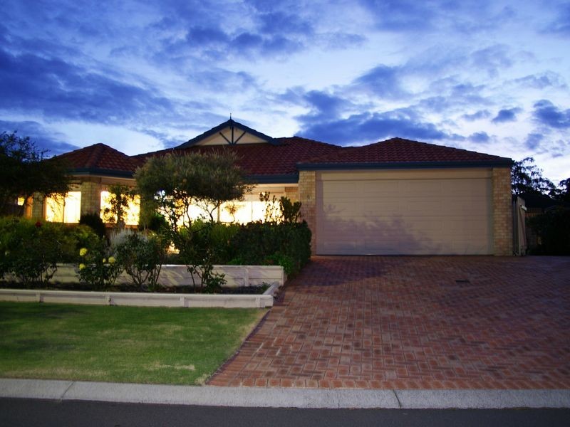 4 Kularda Road, Dalyellup WA 6230