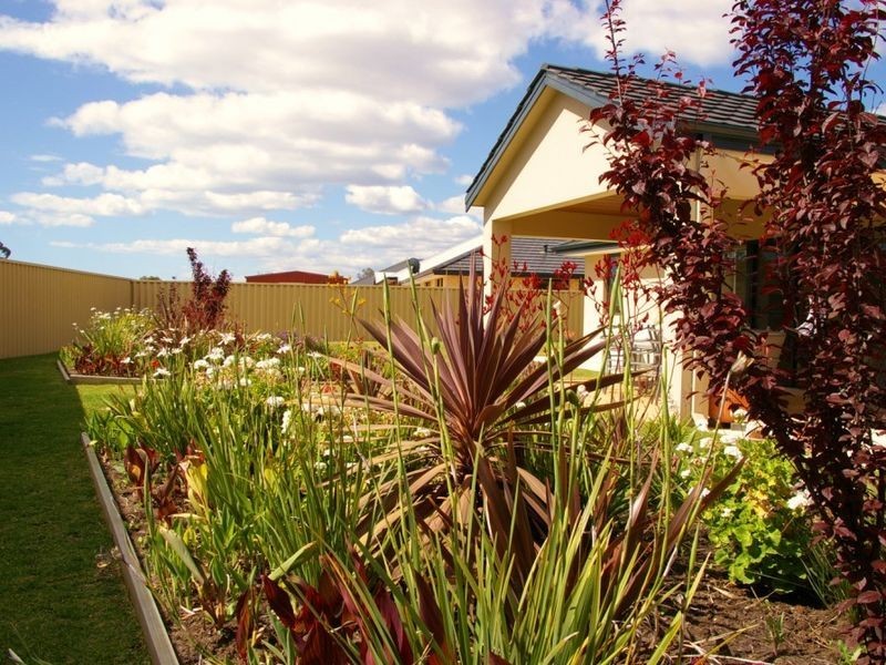 42 Nicolay Approach, Dalyellup WA 6230