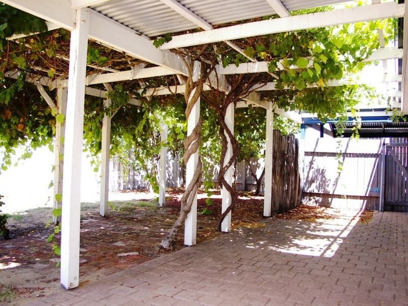 29 St Peters Green, College Grove WA 6230