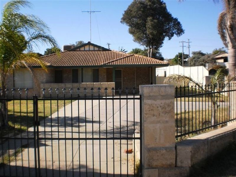 32 Picton Road, East Bunbury WA 6230